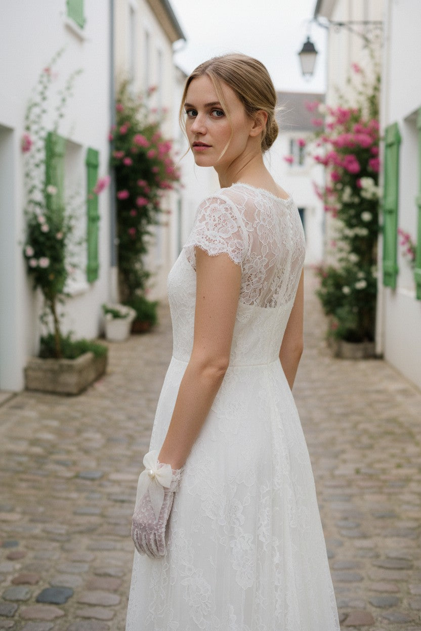 Pearl Lace Bridal Gloves — Short