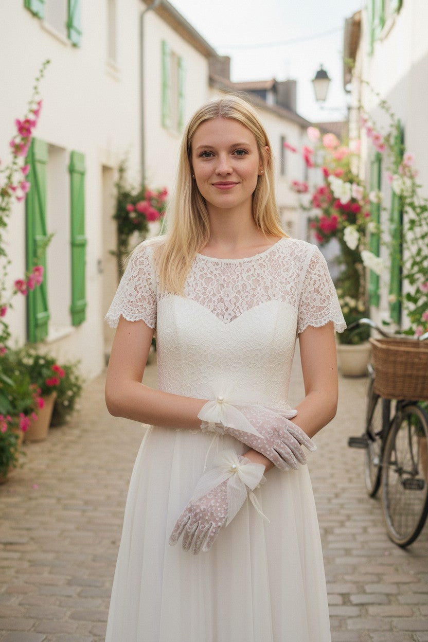Pearl Lace Bridal Gloves — Short