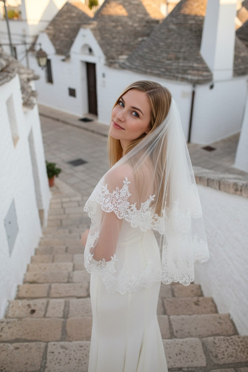 Lace Appliqué Wedding Veil — Short