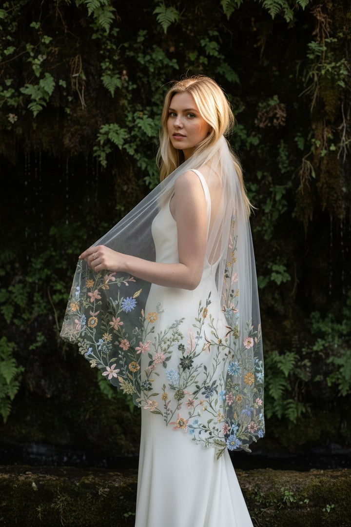 Lace Tulle Wedding Veil — Long, 3 Colours