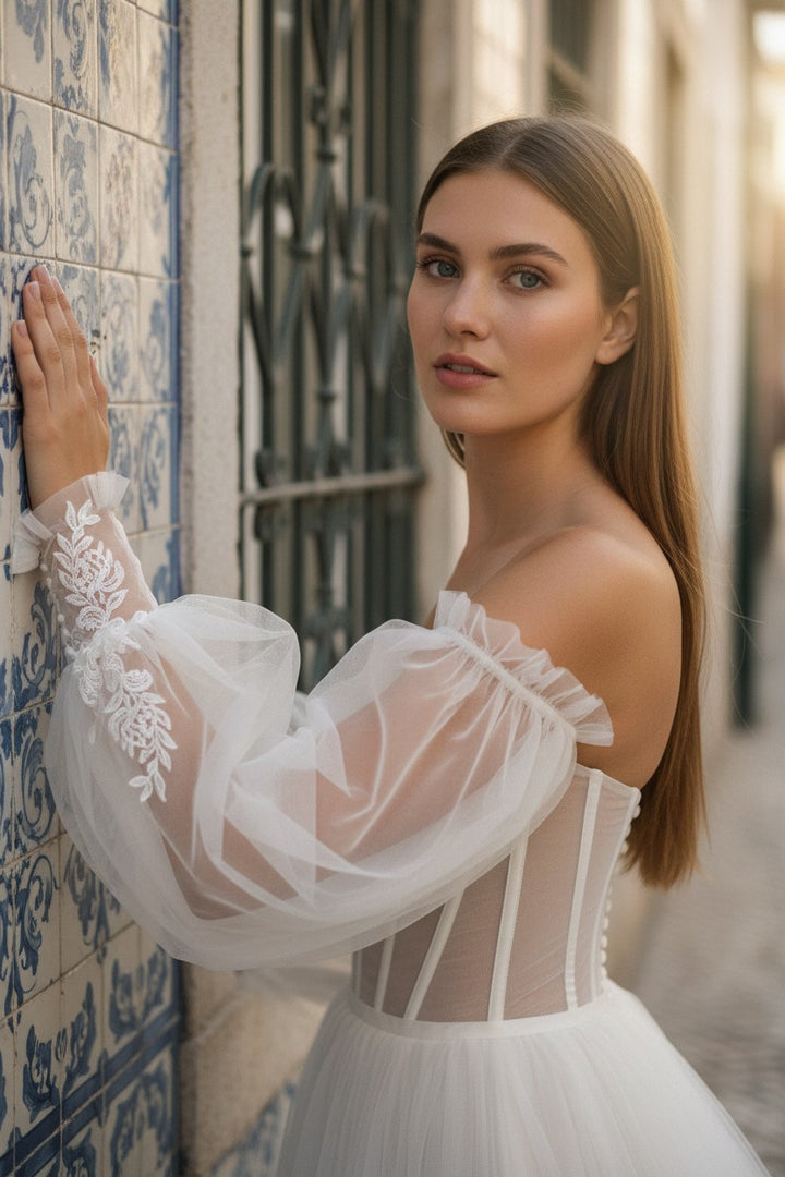 Long Sleeve Lace Bridal Gloves — 3 Colours